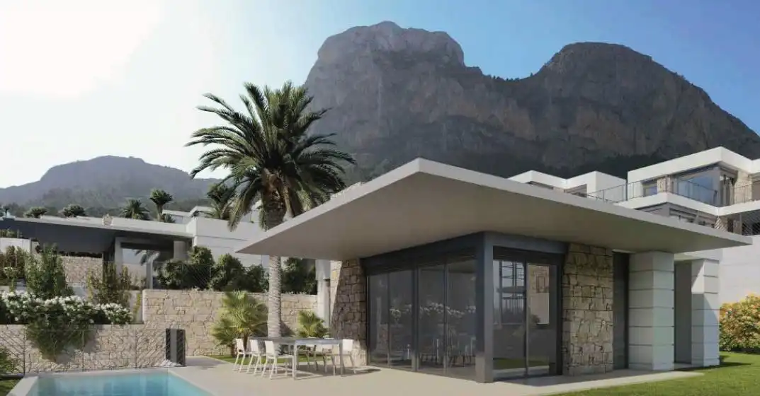 Villa con piscina in vendita a Avinguda Balcon de Ponoig, imagen 4