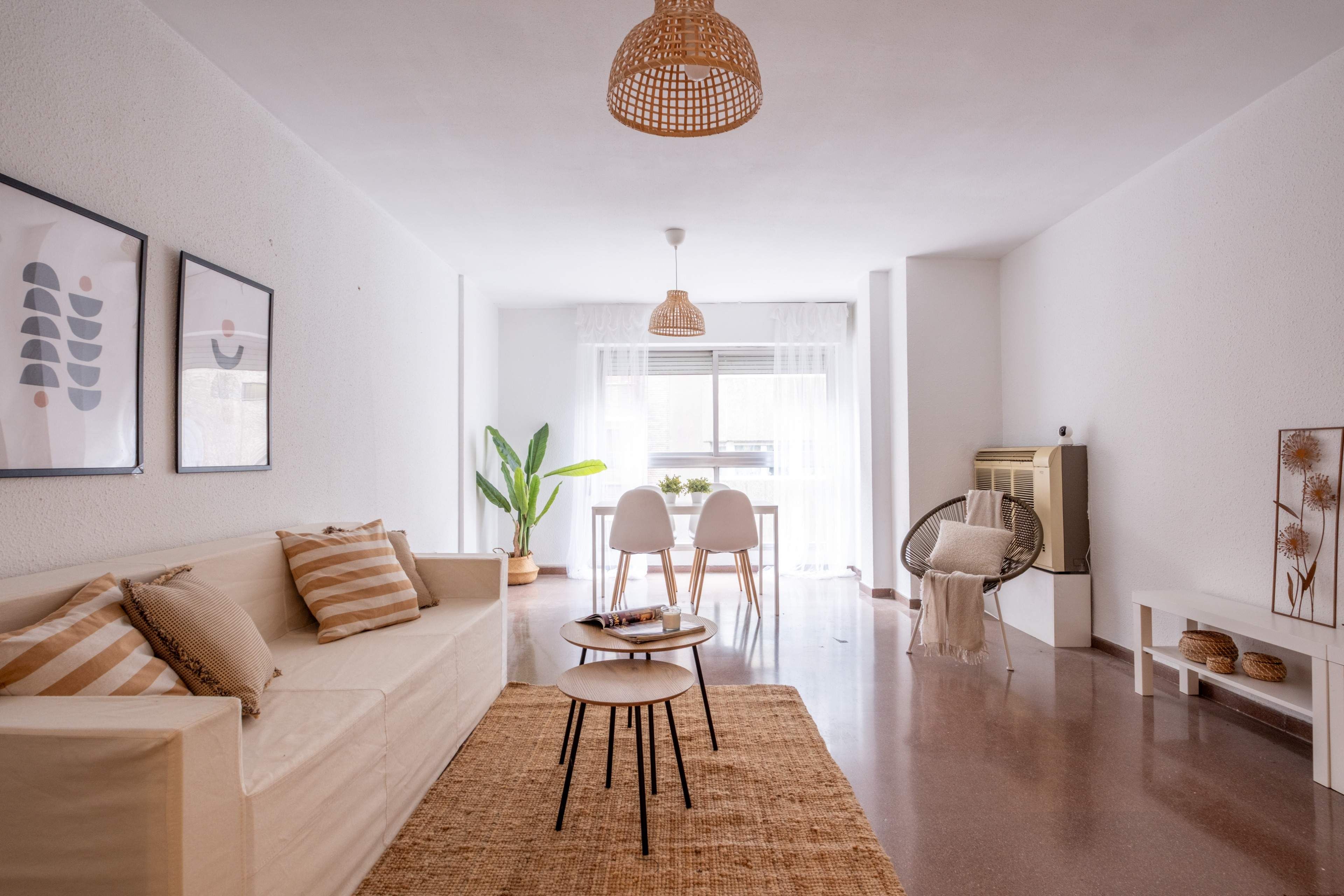Living room of Flat for sale in  Zaragoza Capital