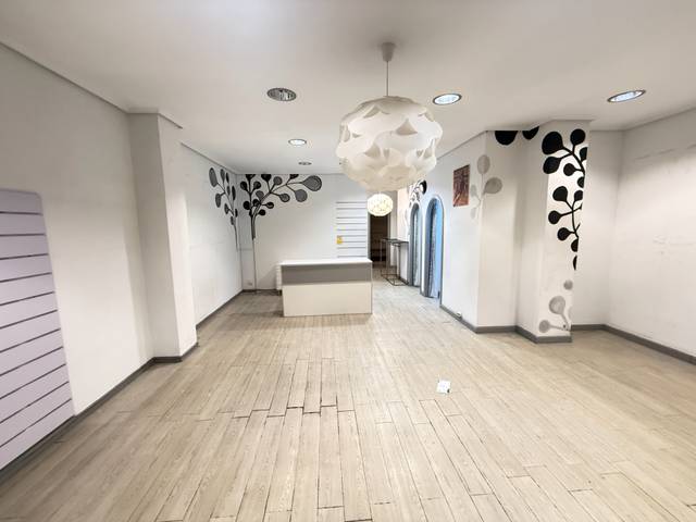 Local comercial en Alquiler en Bentades Kalea en Mungia