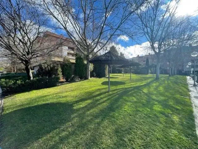 Vista exterior de Ático en venta en Rivas-Vaciamadrid con Aire acondicionado, Calefacción y Terraza