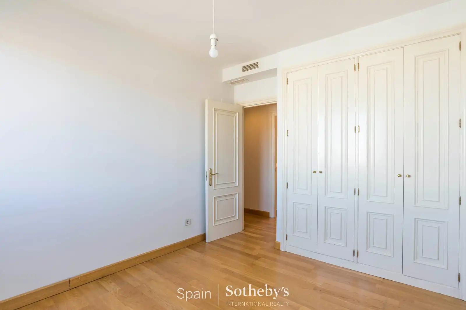 Habitación de Dúplex en venta en Pozuelo de Alarcón con Aire acondicionado, Calefacción y Terraza