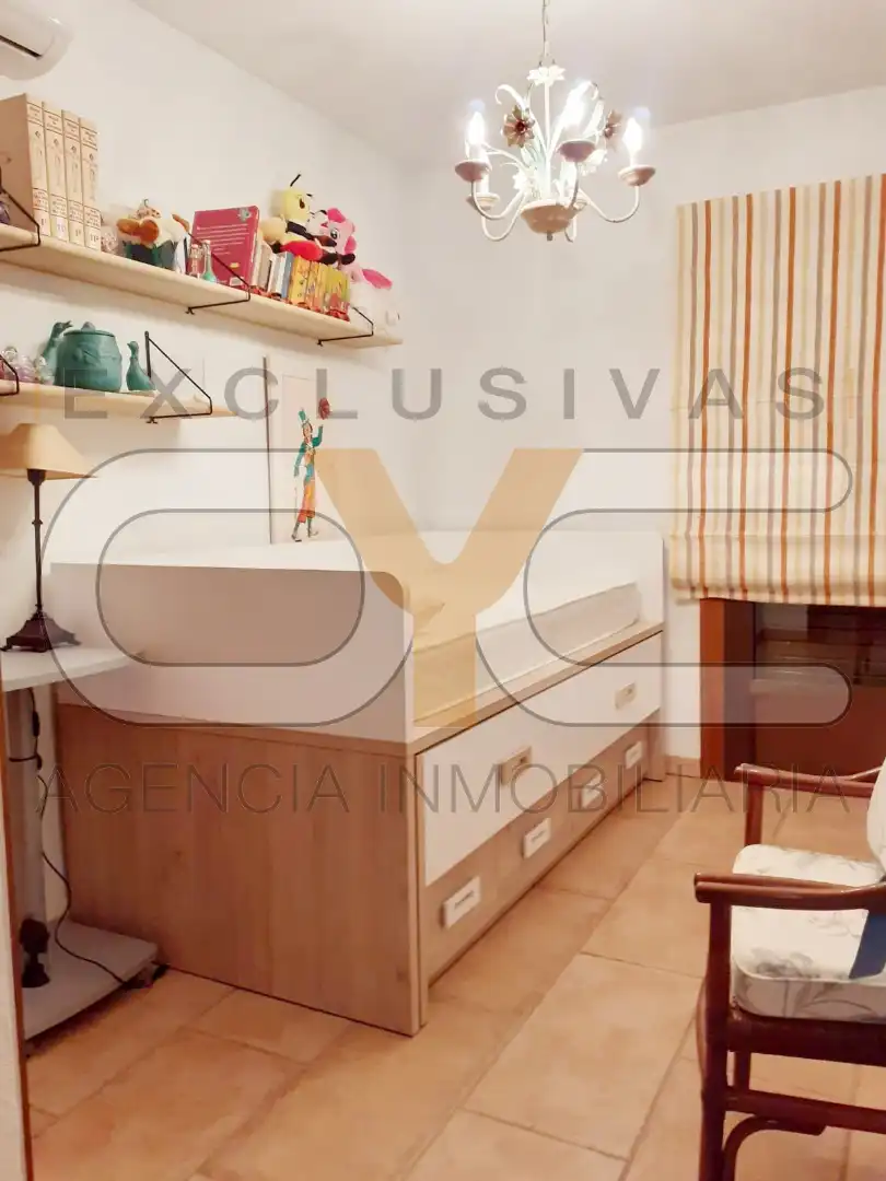Habitación de Casa adosada en venta en Guardamar del Segura con Aire acondicionado, Terraza y Trastero