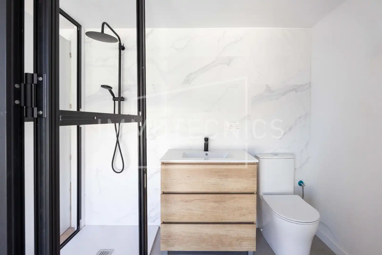Adosado con jardín en venta en Carrer TURO DE L'HOME, imagen 17