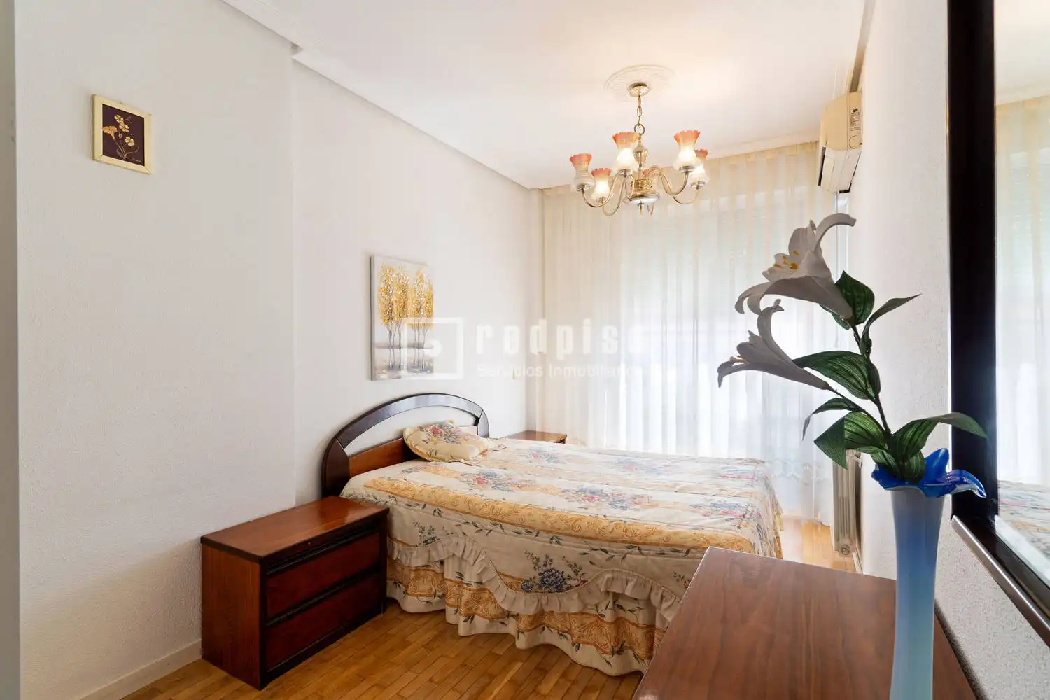 Habitación de Piso en venta en Madrid con Calefacción