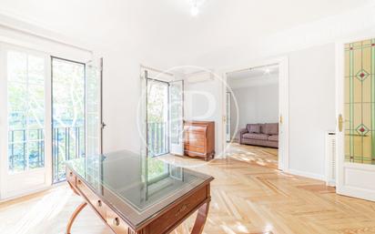 Exterior view of Flat to rent in  Madrid Capital  with Air Conditioner, Heating and Balcony