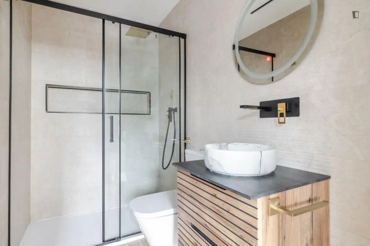 Bany de Apartament de lloguer en Chamartín