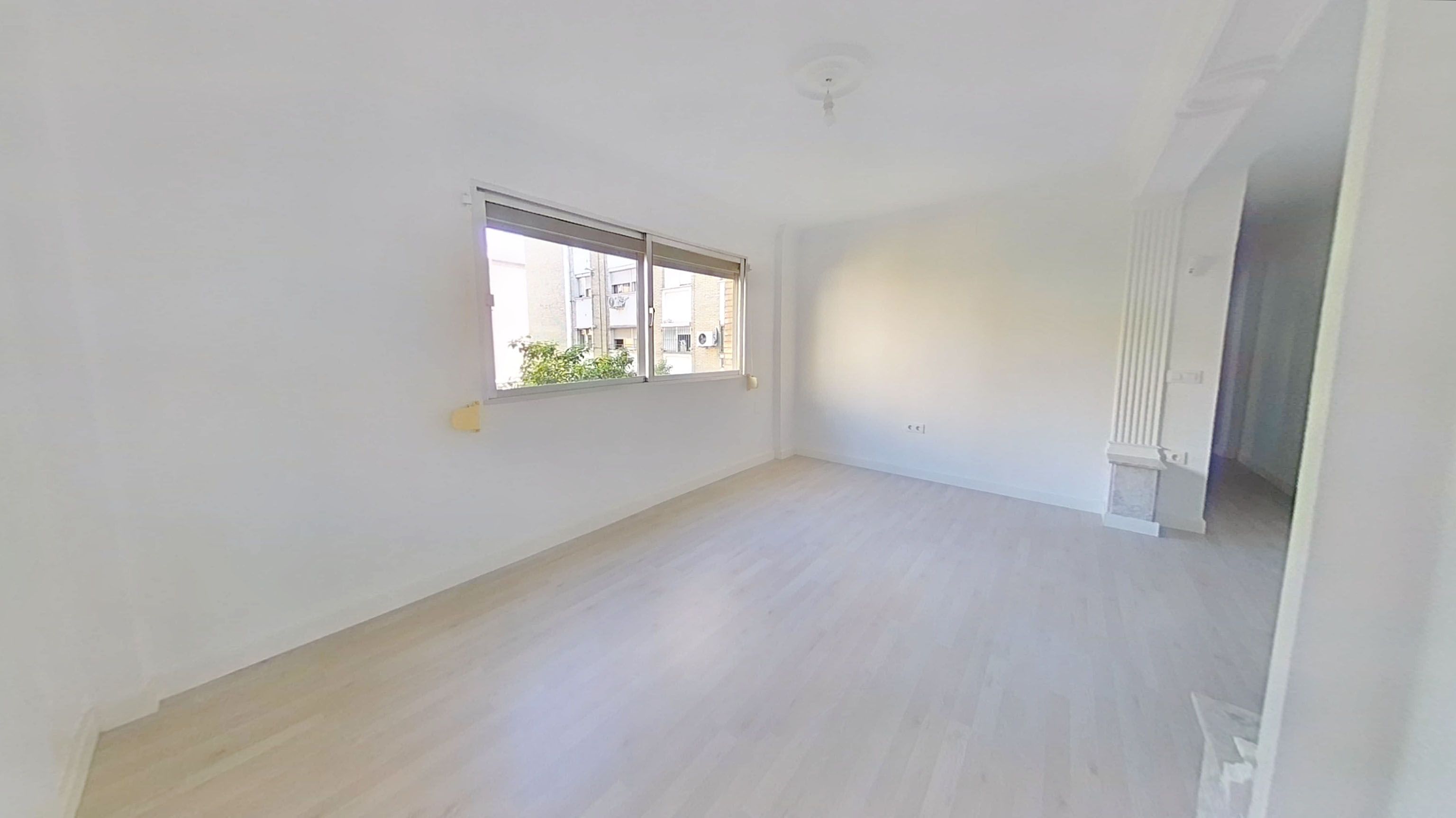 Bedroom of Flat to rent in  Sevilla Capital  with Oven and Pets allowed