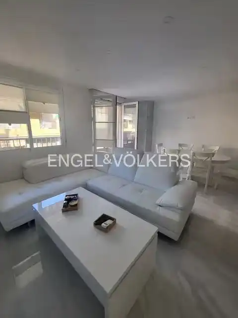 Wohnzimmer von Wohnung zur Miete in Torrevieja mit Heizung