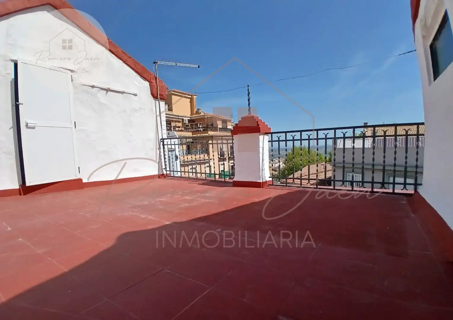 Terrassa de Casa o xalet en venda en Jaén amb Calefacció, Traster i Moblat