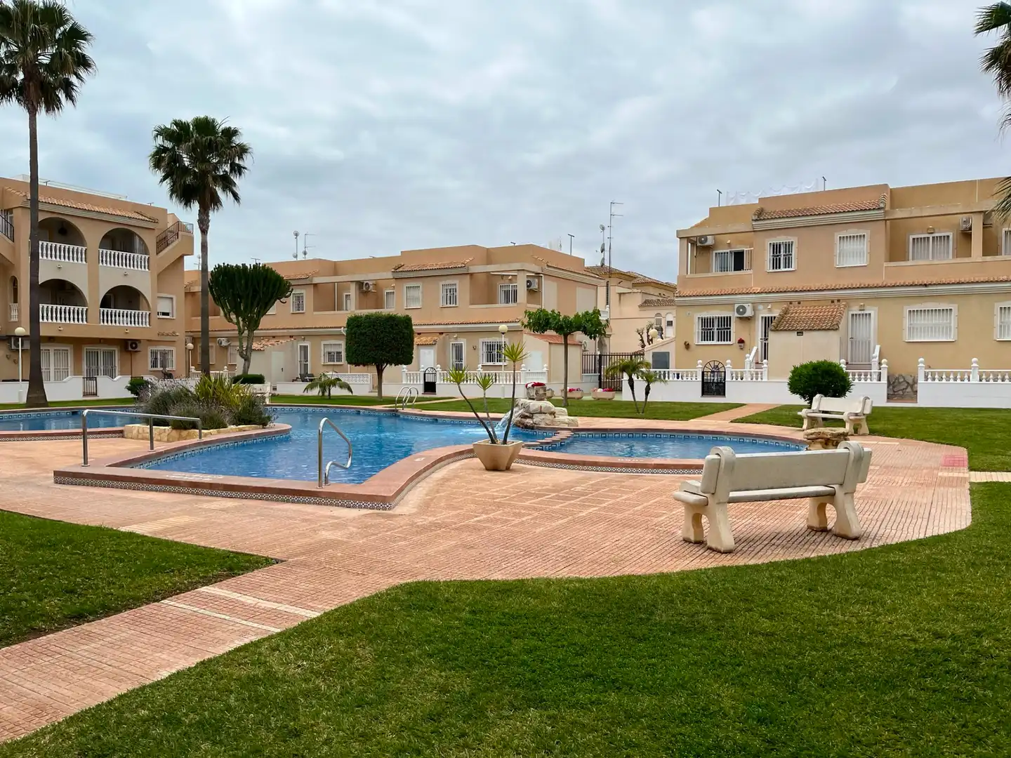 Jardín de Casa adosada en venta en Los Alcázares con Aire acondicionado, Jardín privado y Terraza