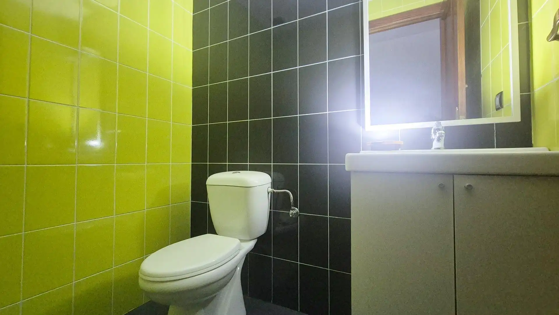 Baño de Piso en venta en Béjar con Calefacción y Balcón