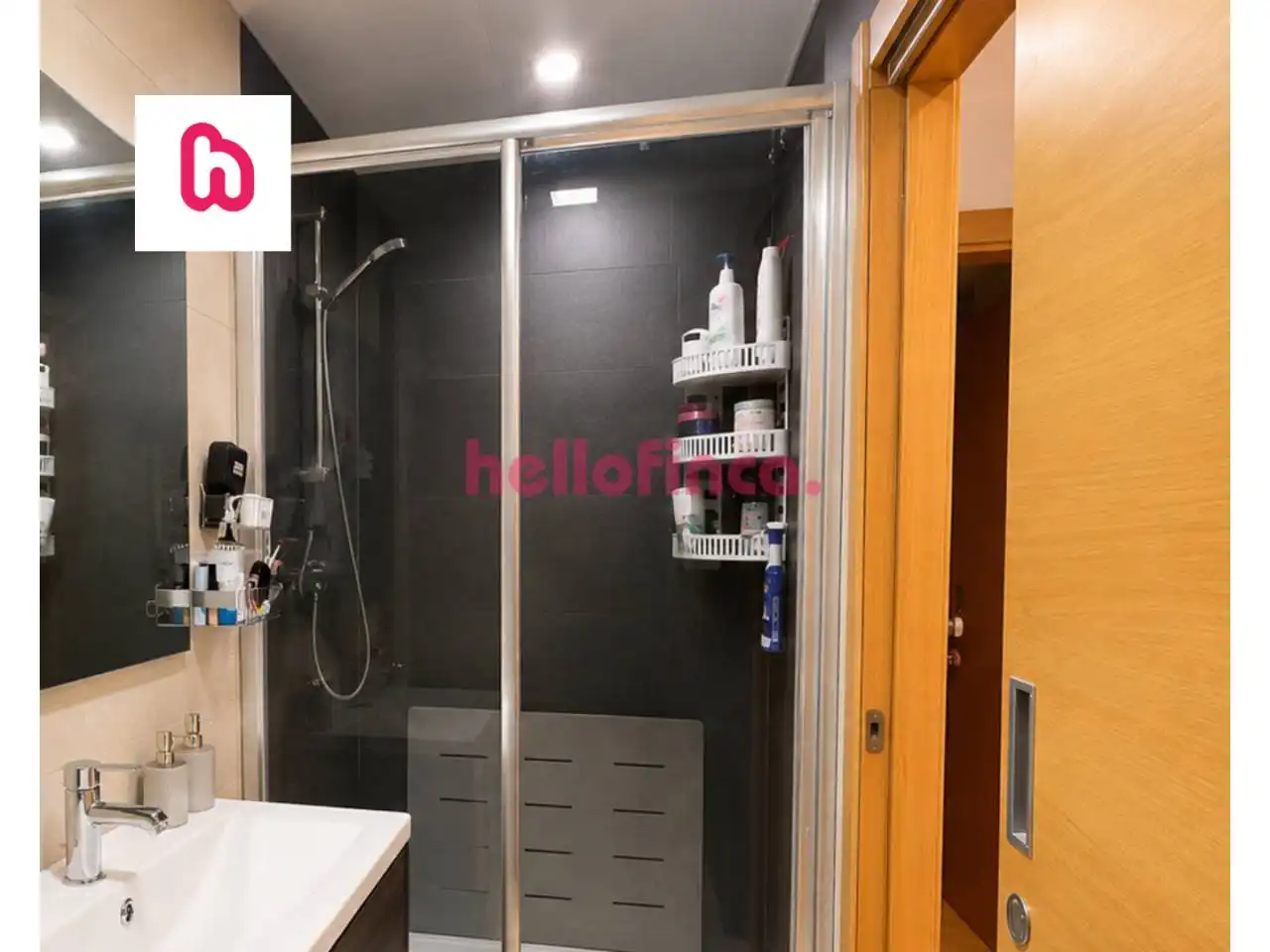 Bathroom of Flat for sale in Ripollet  with Heating, Parquet flooring and Storage room