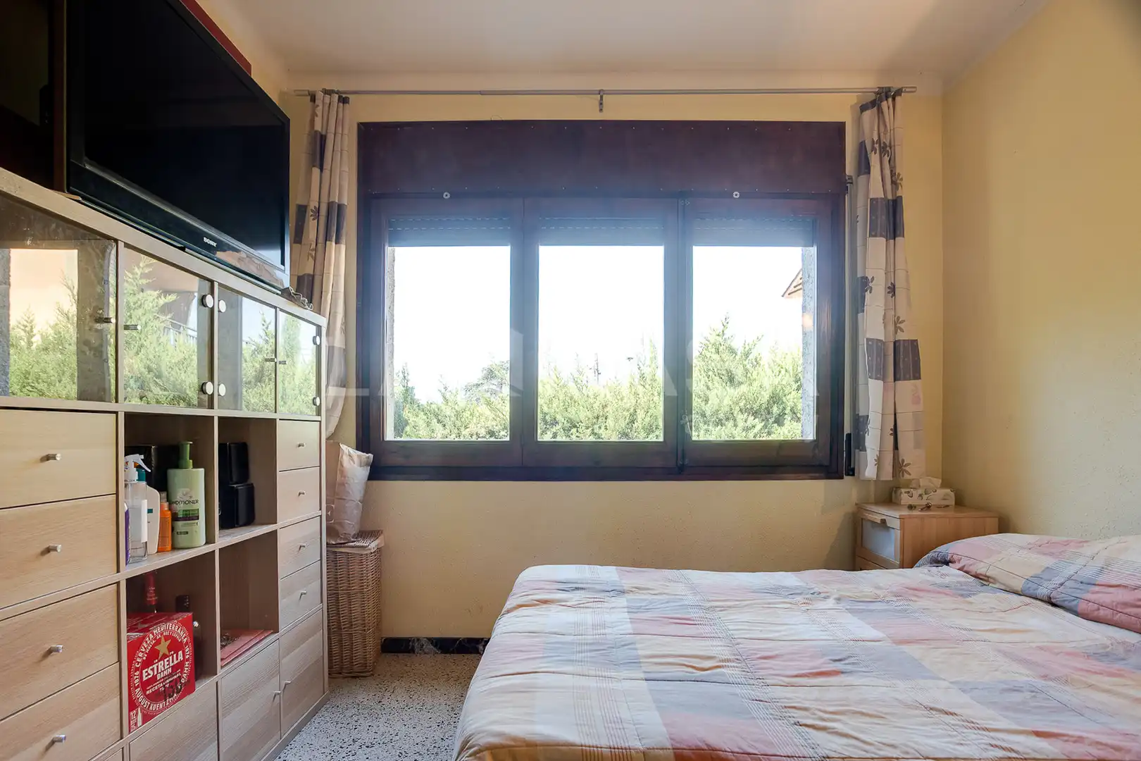 Dormitori de Casa o xalet en venda en Llinars del Vallès amb Jardí privat, Forn i Internet