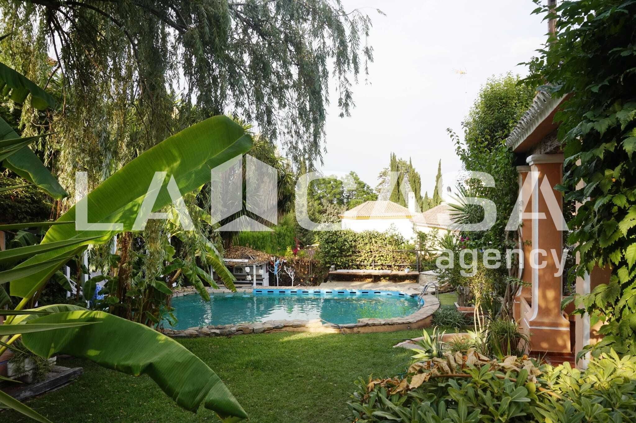 Jardí de Casa o xalet en venda en Montequinto amb Aire condicionat i Terrassa