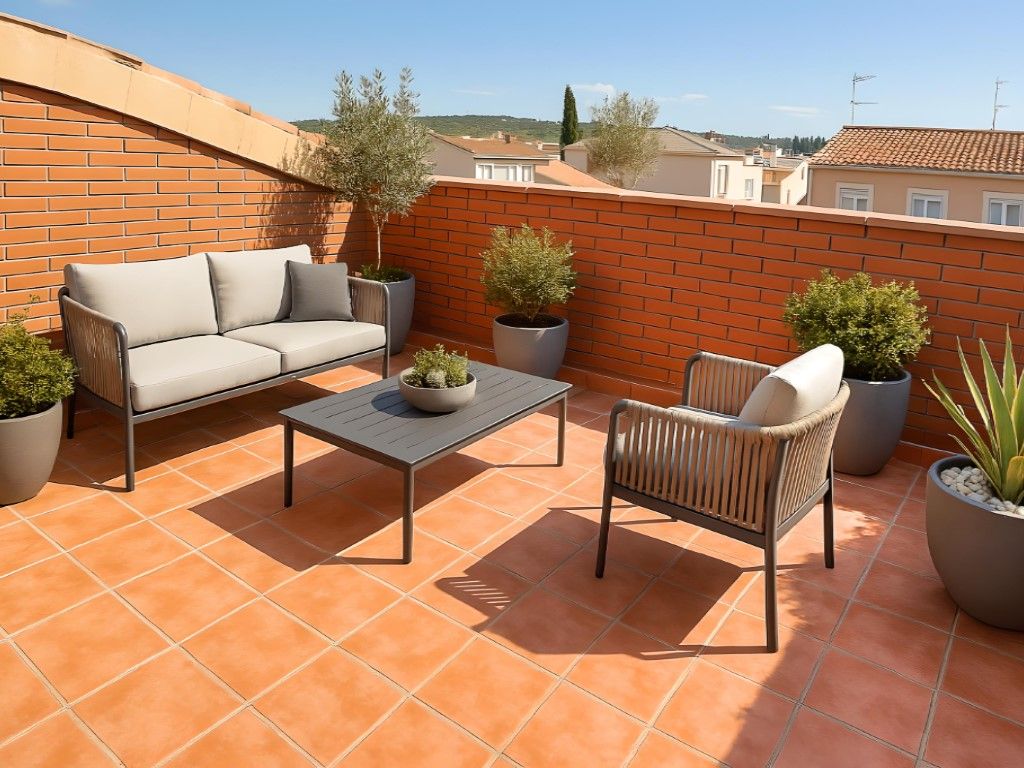 Terrassa de Dúplex en venda en La Granada amb Forn