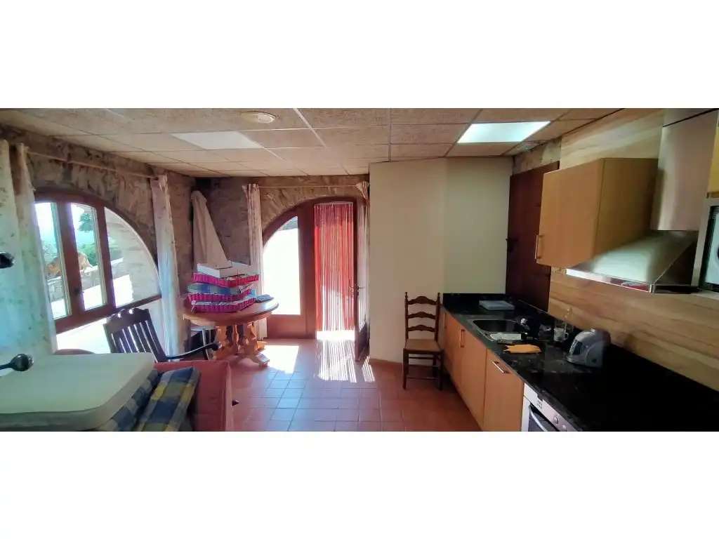 Cocina de Finca rústica en venta en Amer con Aire acondicionado