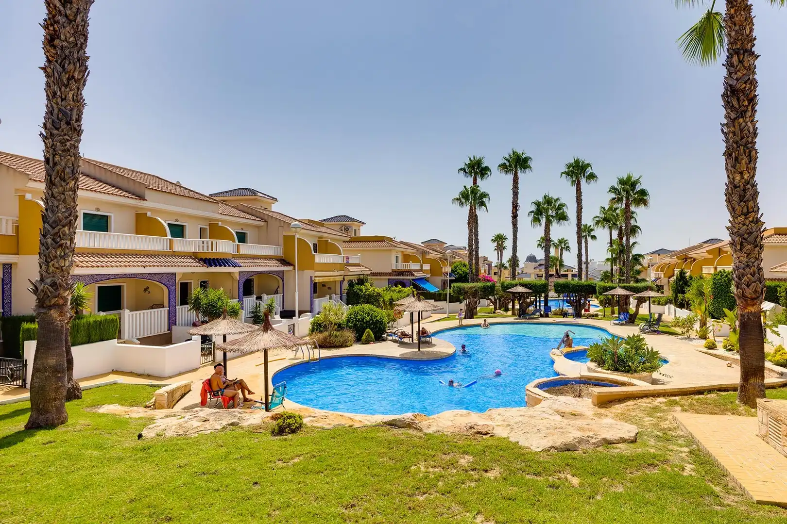 Piscina de Apartamento en venta en Rojales con Terraza y Piscina comunitaria