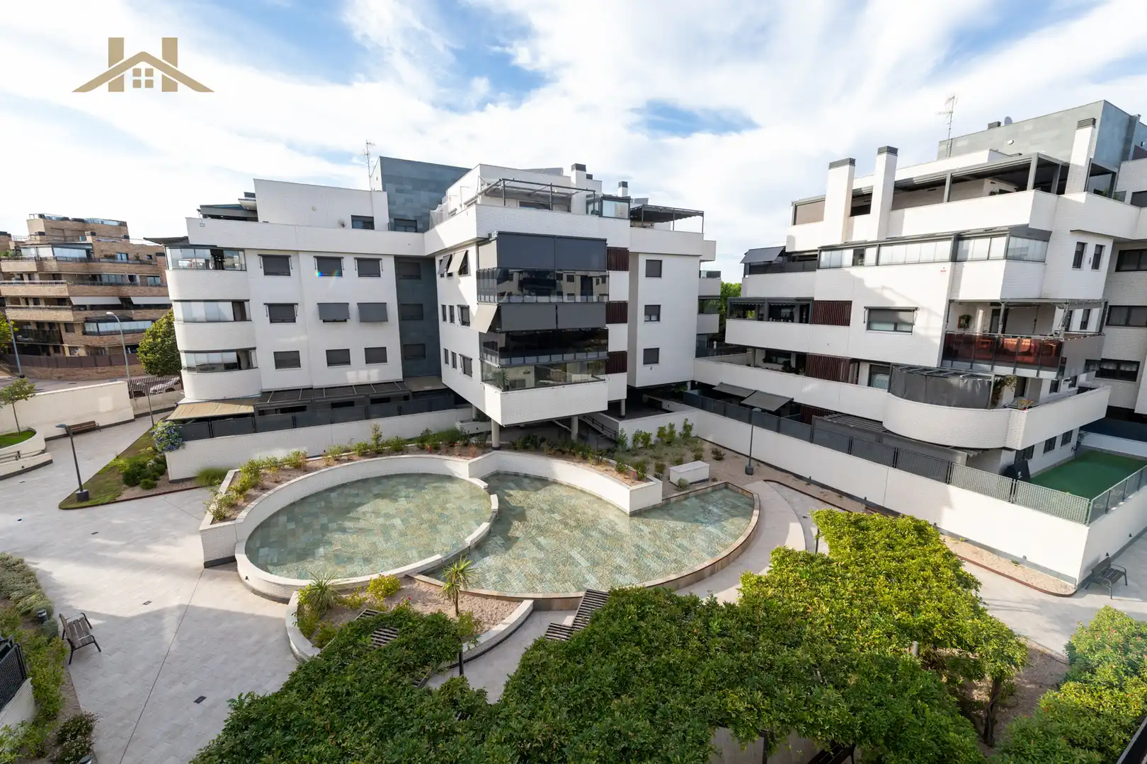 Außenansicht von Wohnung zum Verkauf in Pinto mit Klimaanlage, Heizung und Terrasse