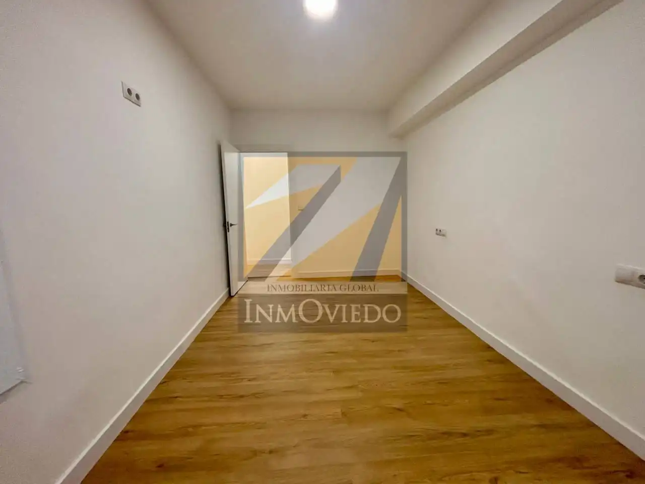 Piso en venta en Oviedo  con Terraza