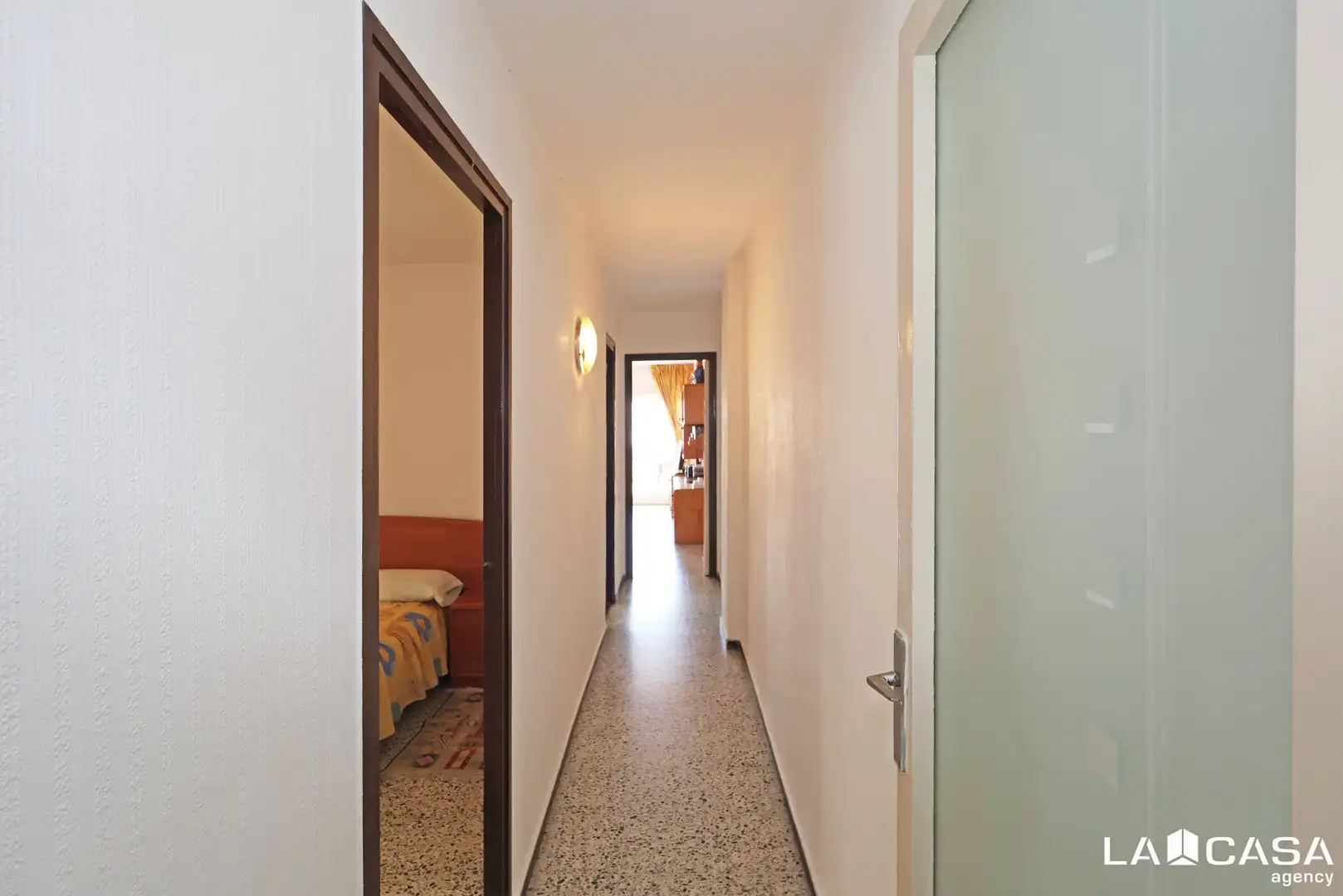 Ático en venta en L'Hospitalet de Llobregat con Calefacción, Terraza y Balcón
