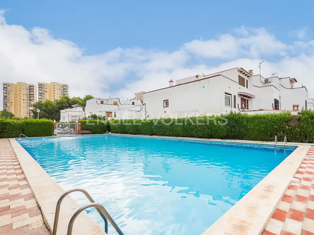 Swimming pool of Houses for rent in Valencia  with Air Conditioner, Heating and Private garden