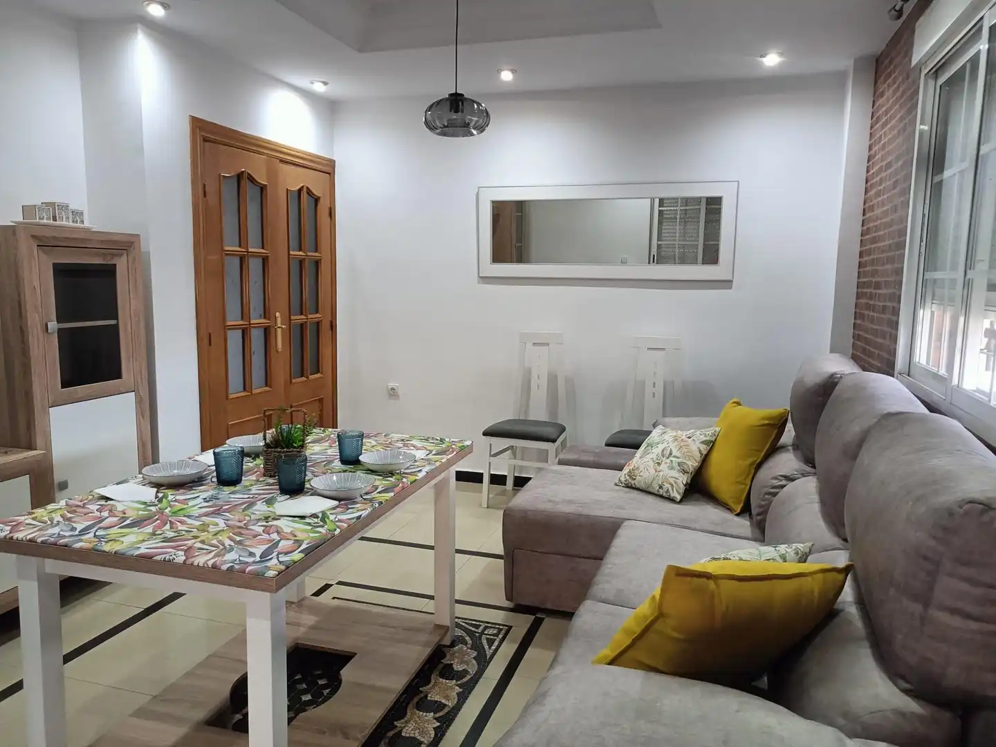 Living room of Attic for rent in Armilla
