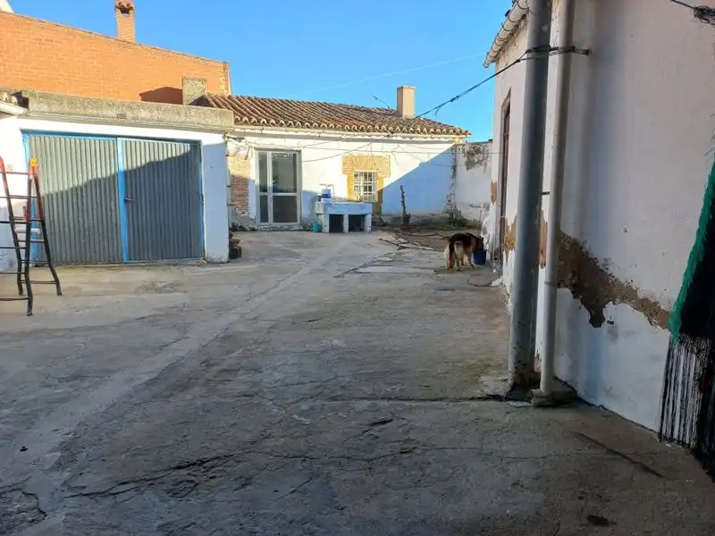 Exterior view of Houses for sale in Villaralbo  with Heating and Storage room