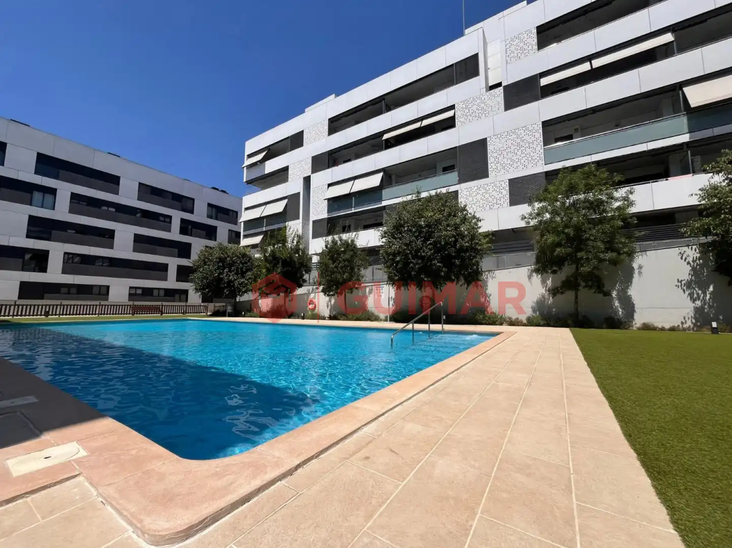 Swimming pool of Flat for sale in Sant Just Desvern  with Air Conditioner, Heating and Private garden