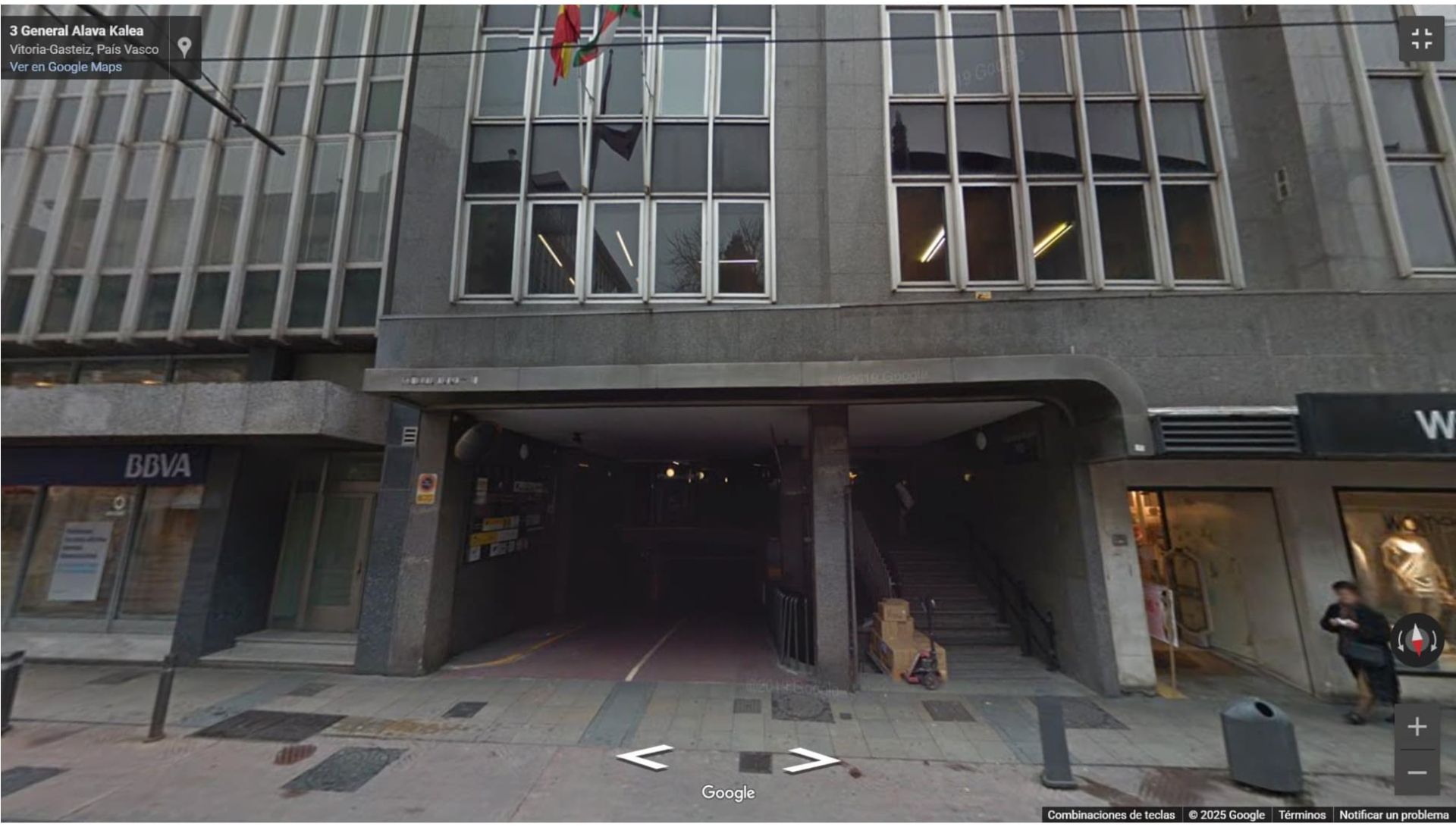 Vista exterior de Garatge en venda en Vitoria - Gasteiz