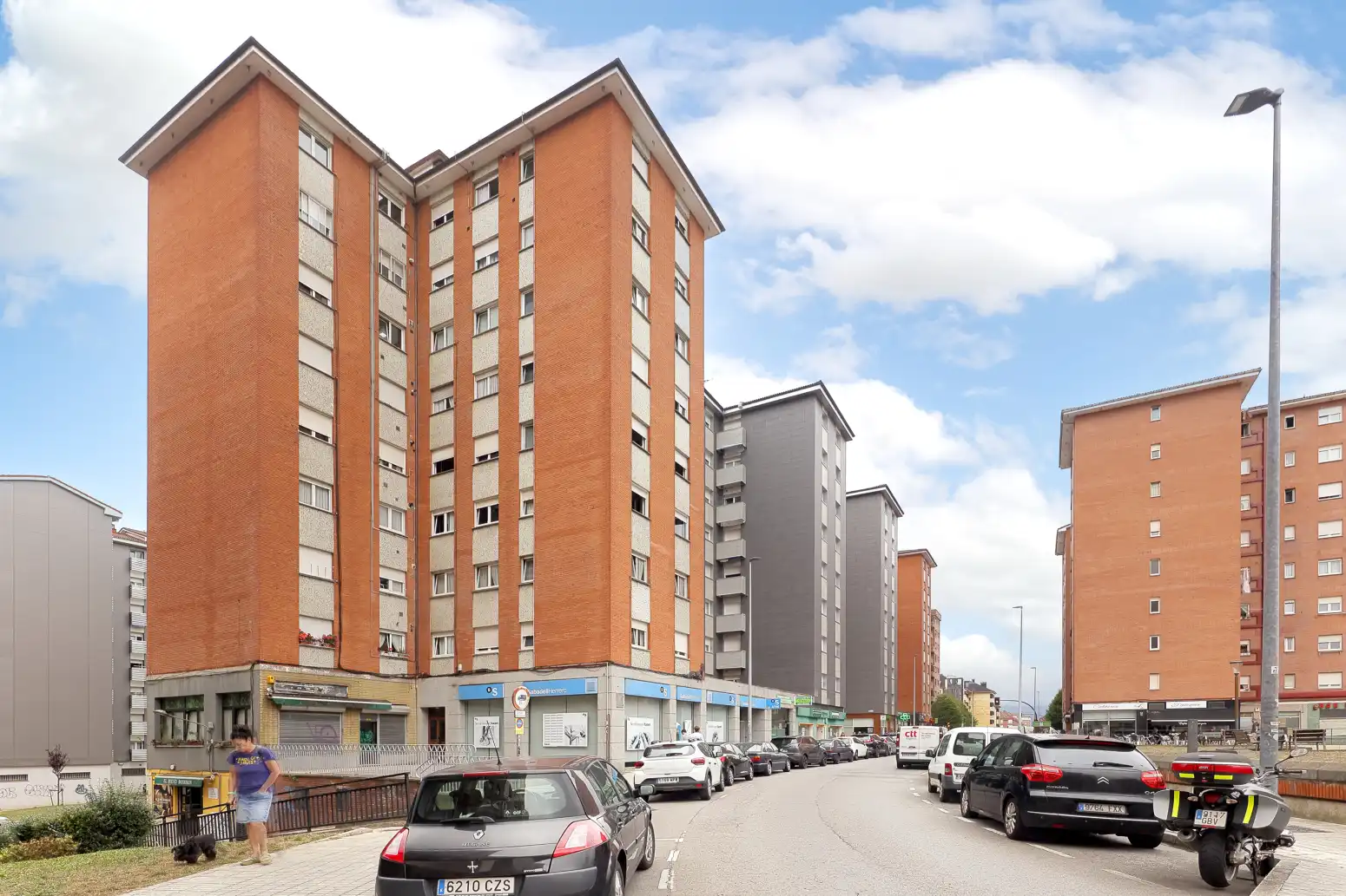Vista exterior de Piso en venta en Gijón  con Calefacción