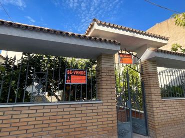 House with garden for sale in AVENIDAD DE ANDALUCIA 1