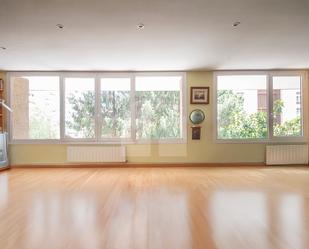 Sala d'estar de Pis en venda en  Barcelona Capital amb Aire condicionat i Calefacció