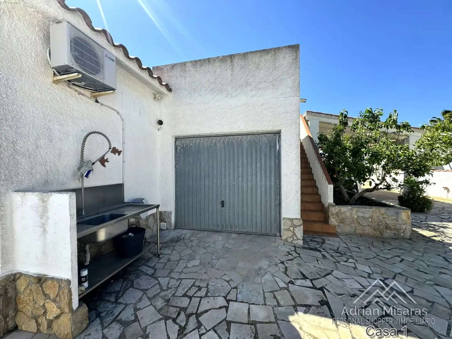 Vista exterior de Casa o chalet en venta en Deltebre con Aire acondicionado, Piscina y Amueblado