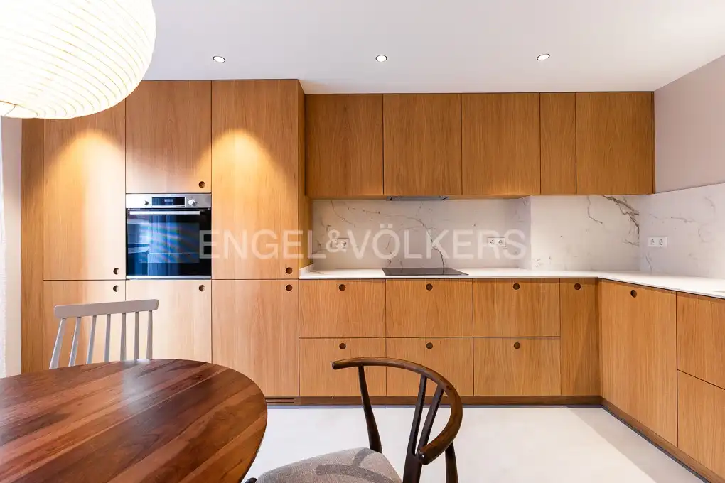 Wohnung zur Miete in En Corts - Doctor Waksman