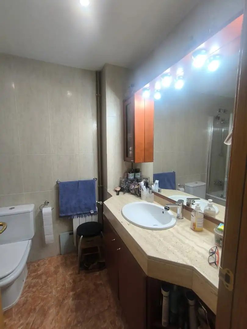 Badezimmer von Wohnung zum Verkauf in Centre - Sant Josep - Sanfeliu