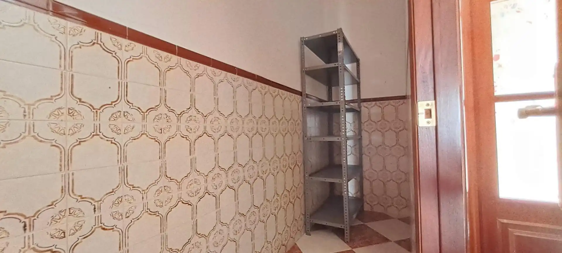 Cuina de Casa o xalet en venda en Brenes amb Terrassa i Balcó