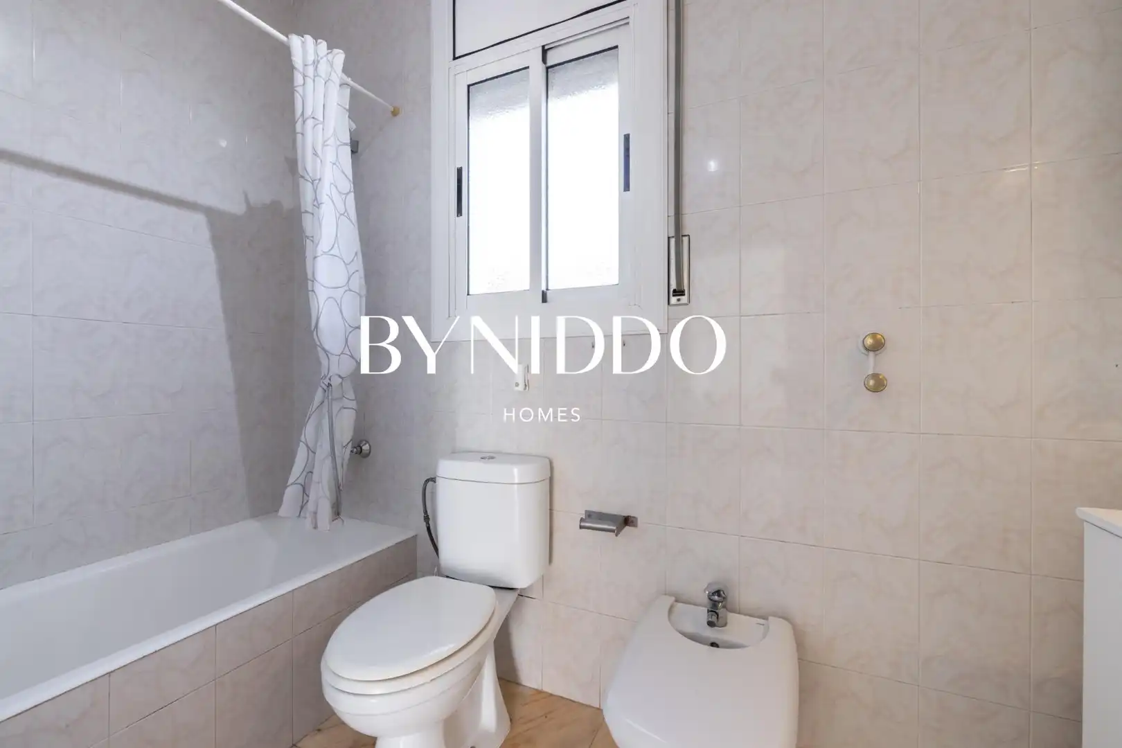 Bathroom of Houses for sale in Sant Cugat del Vallès  with Heating, Private garden and Terrace