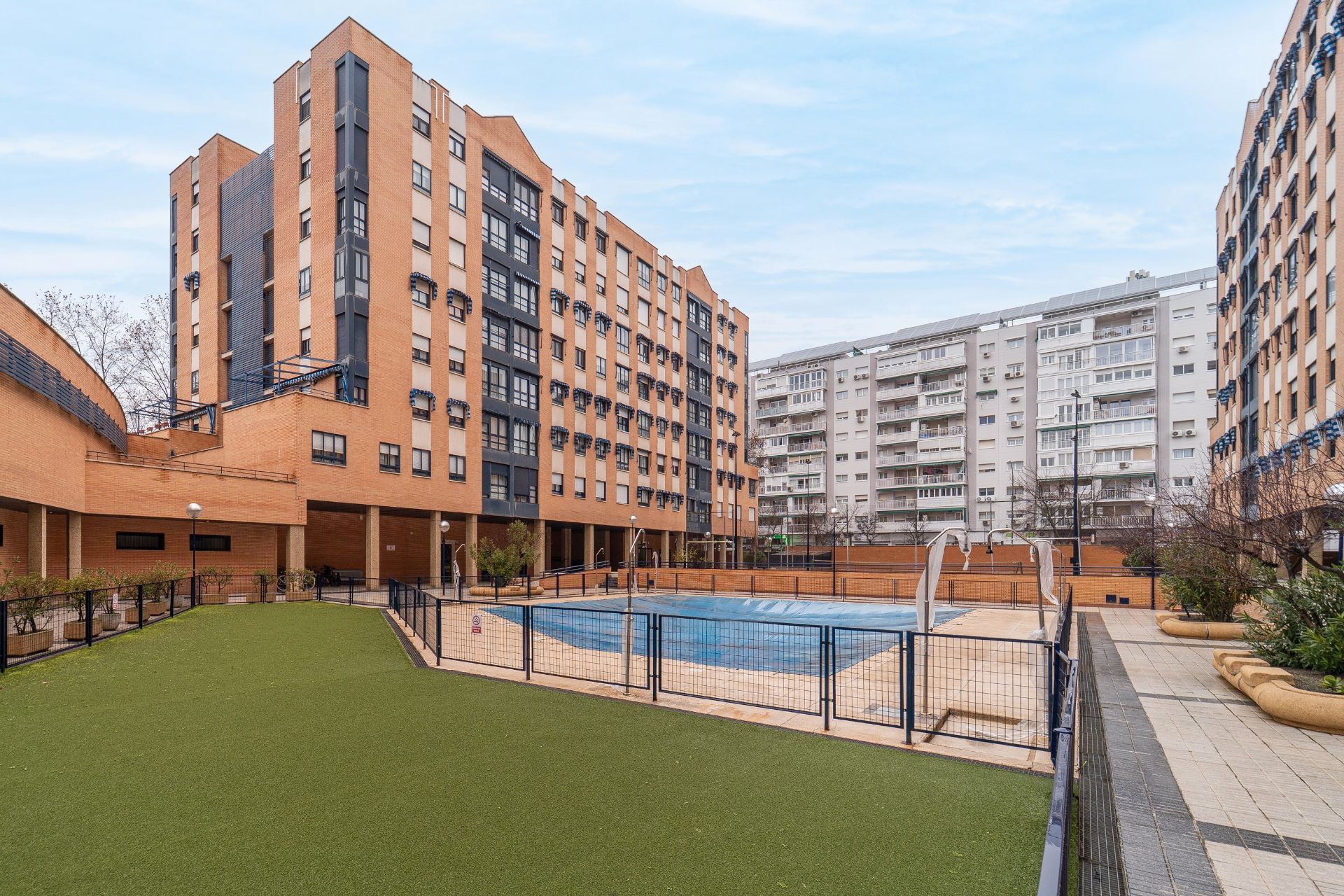 Piscina de Pis en venda en Alcorcón amb Calefacció, Jardí privat i Traster