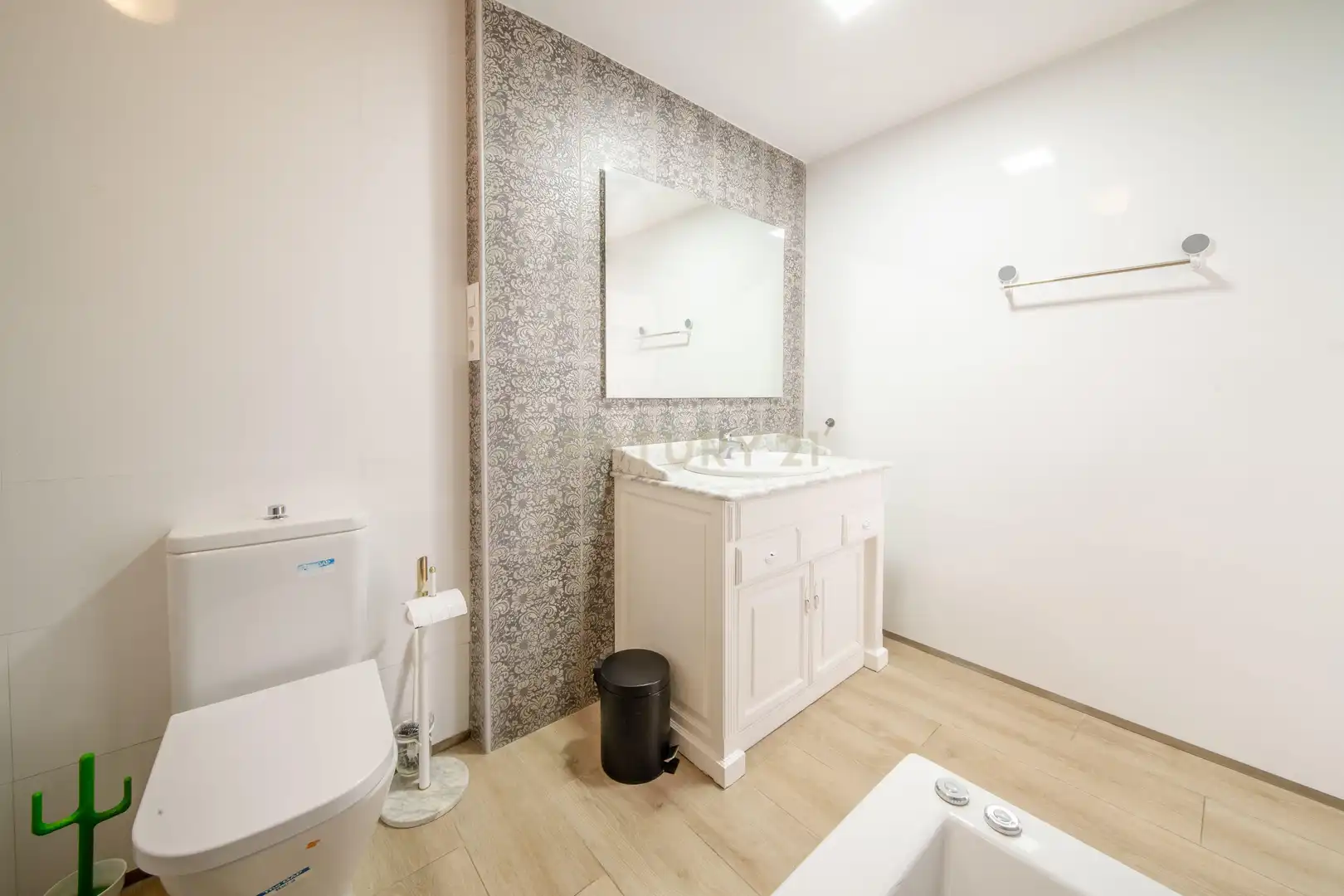 Bathroom of Apartments for sale in Benalmádena  with Air Conditioner, Storage room and Swimming Pool