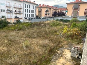 Terreny residencial en venda a Calle Eliseo Cadarso 14