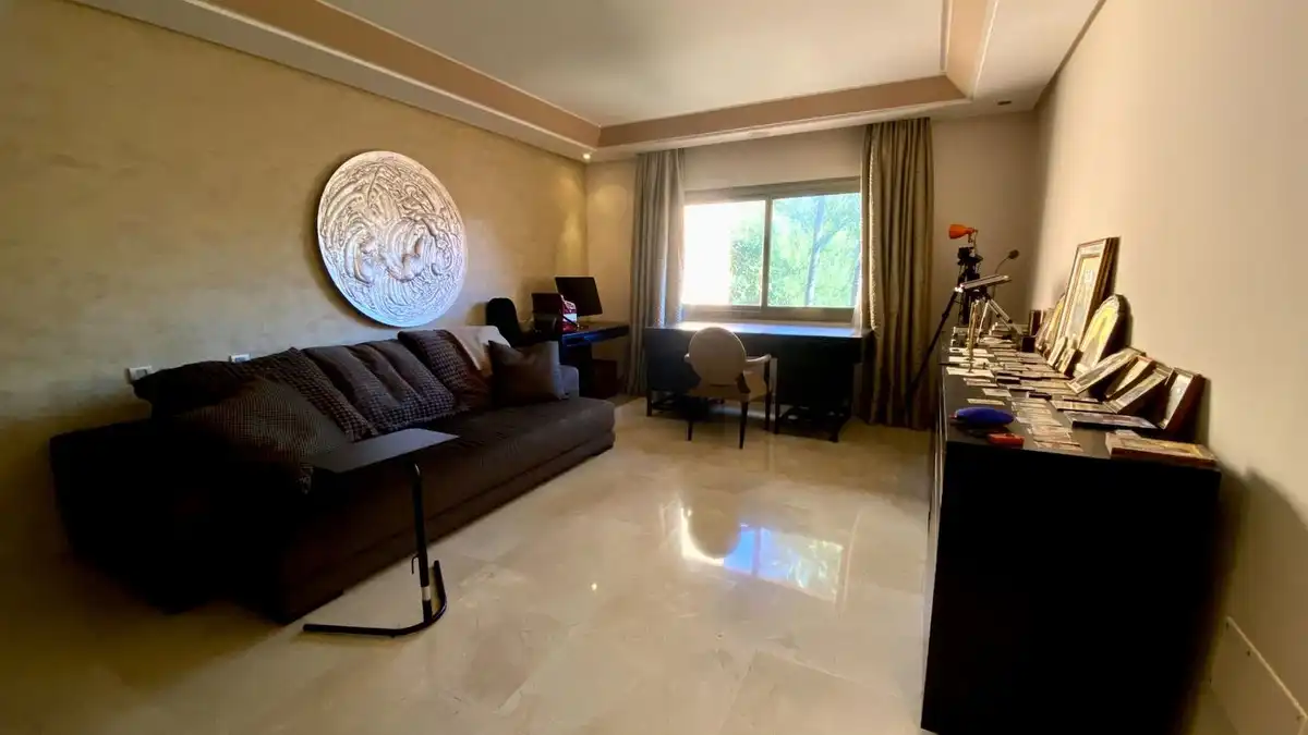 Sala de estar de Ático en venta en Marbella con Aire acondicionado, Terraza y Sauna