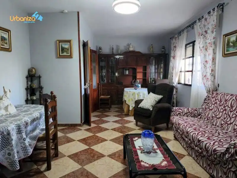 Wohnzimmer von Country house zum Verkauf in Villanueva del Fresno mit Klimaanlage und Alarm
