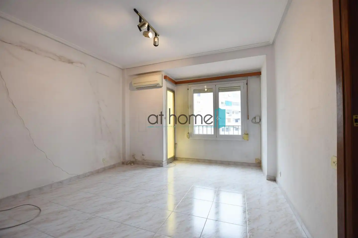 Habitación de Piso en venta en Valencia con Aire acondicionado