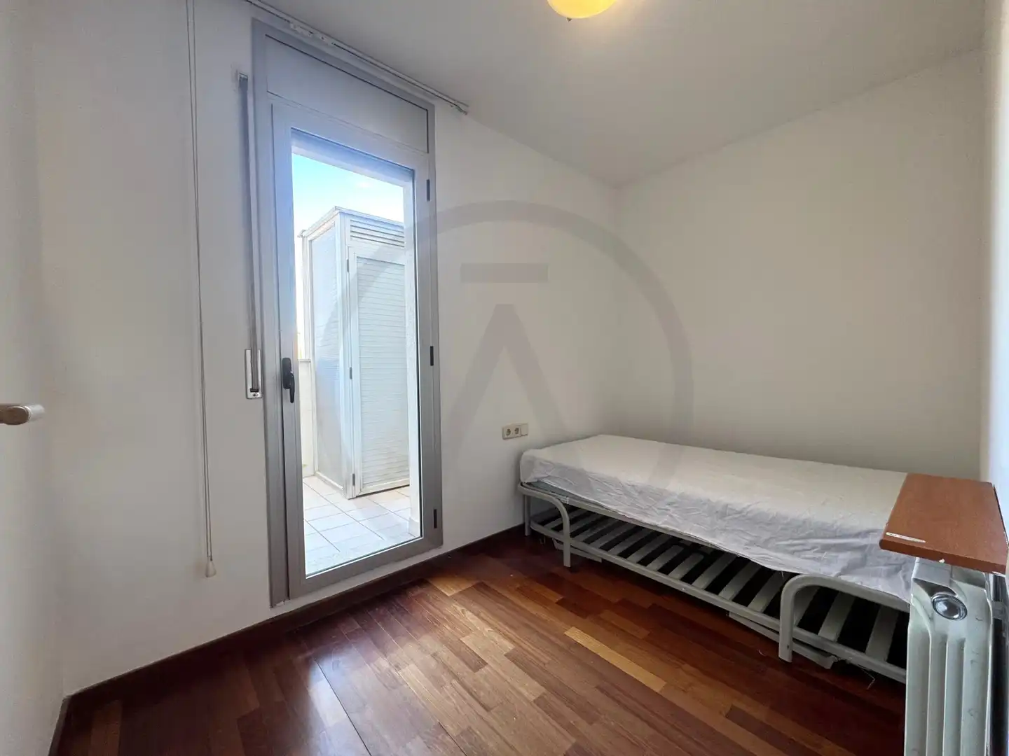 Schlafzimmer von Wohnung zum Verkauf in Terrassa mit Klimaanlage, Heizung und Parkett
