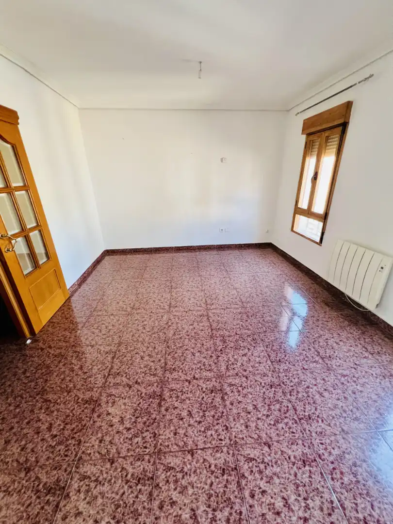 Flat for sale in Zaragoza  with Heating, Oven and Washing machine