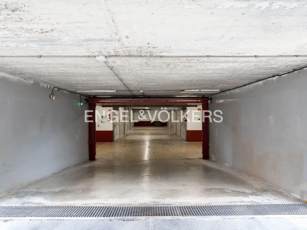 Parkplatz von Garage zum Verkauf in Donostia - San Sebastián 