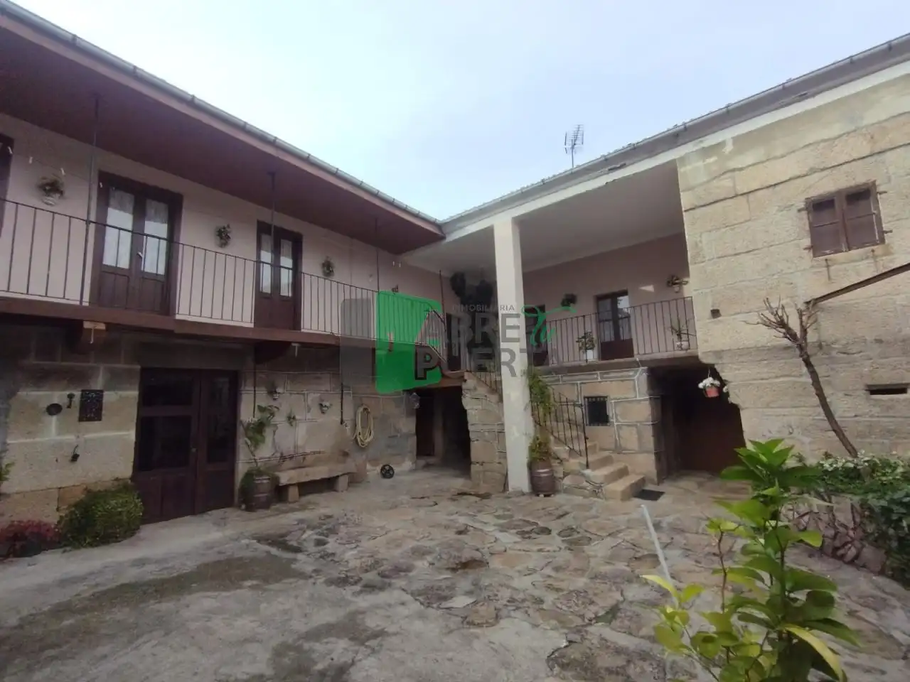 Vista exterior de Casa o chalet en venta en Punxín con Jardín privado, Amueblado y Balcón