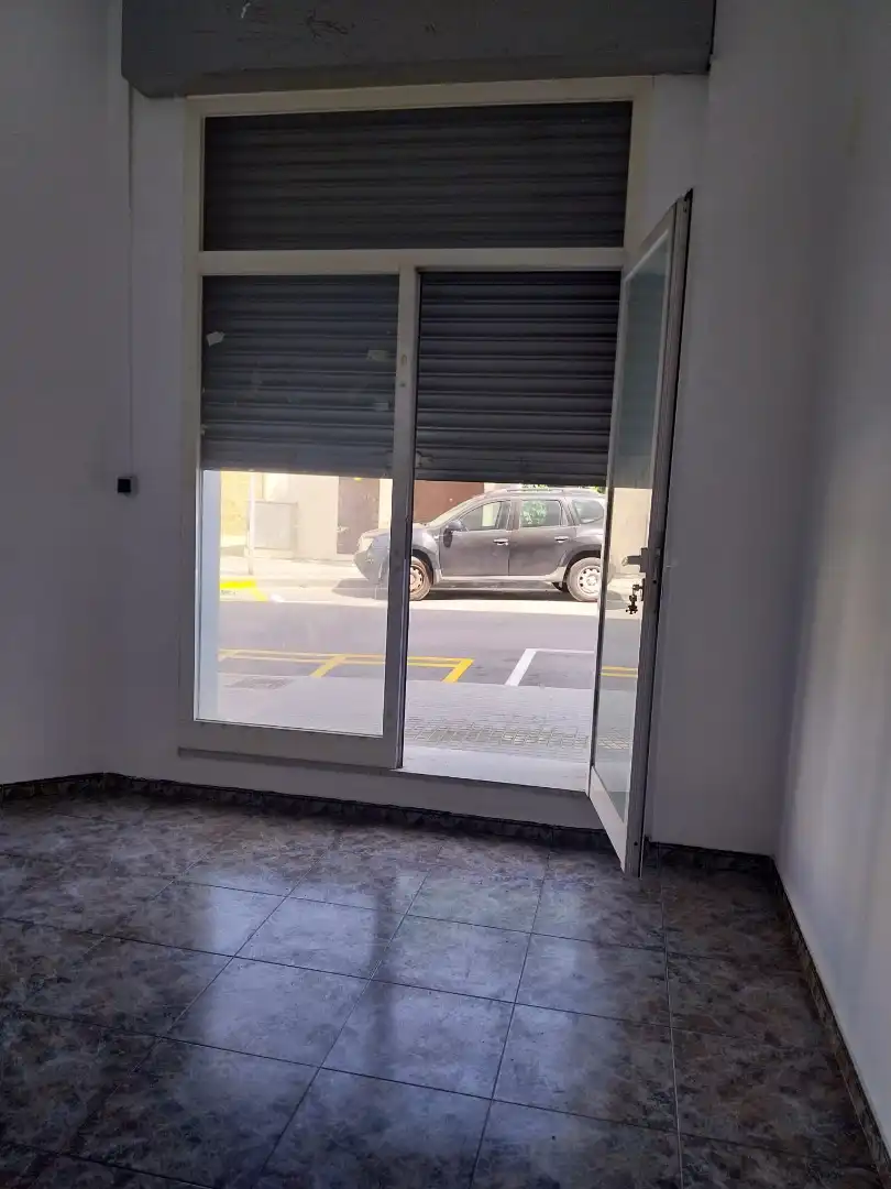 Local comercial en venda a Carrer de Colòmbia, imagen 3