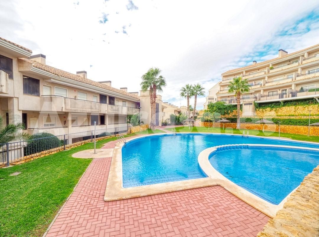 Exterior view of Flat for sale in Monforte del Cid  with Air Conditioner, Terrace and Storage room