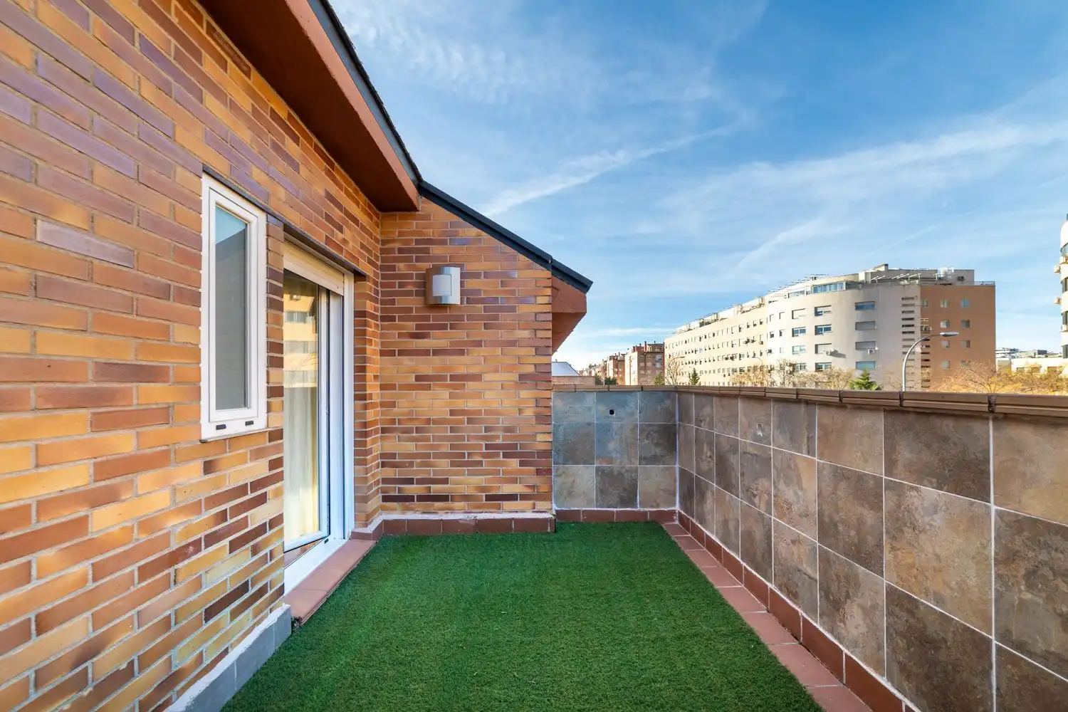 Terrassa de Casa o xalet en venda en Valdemoro amb Aire condicionat, Calefacció i Jardí privat